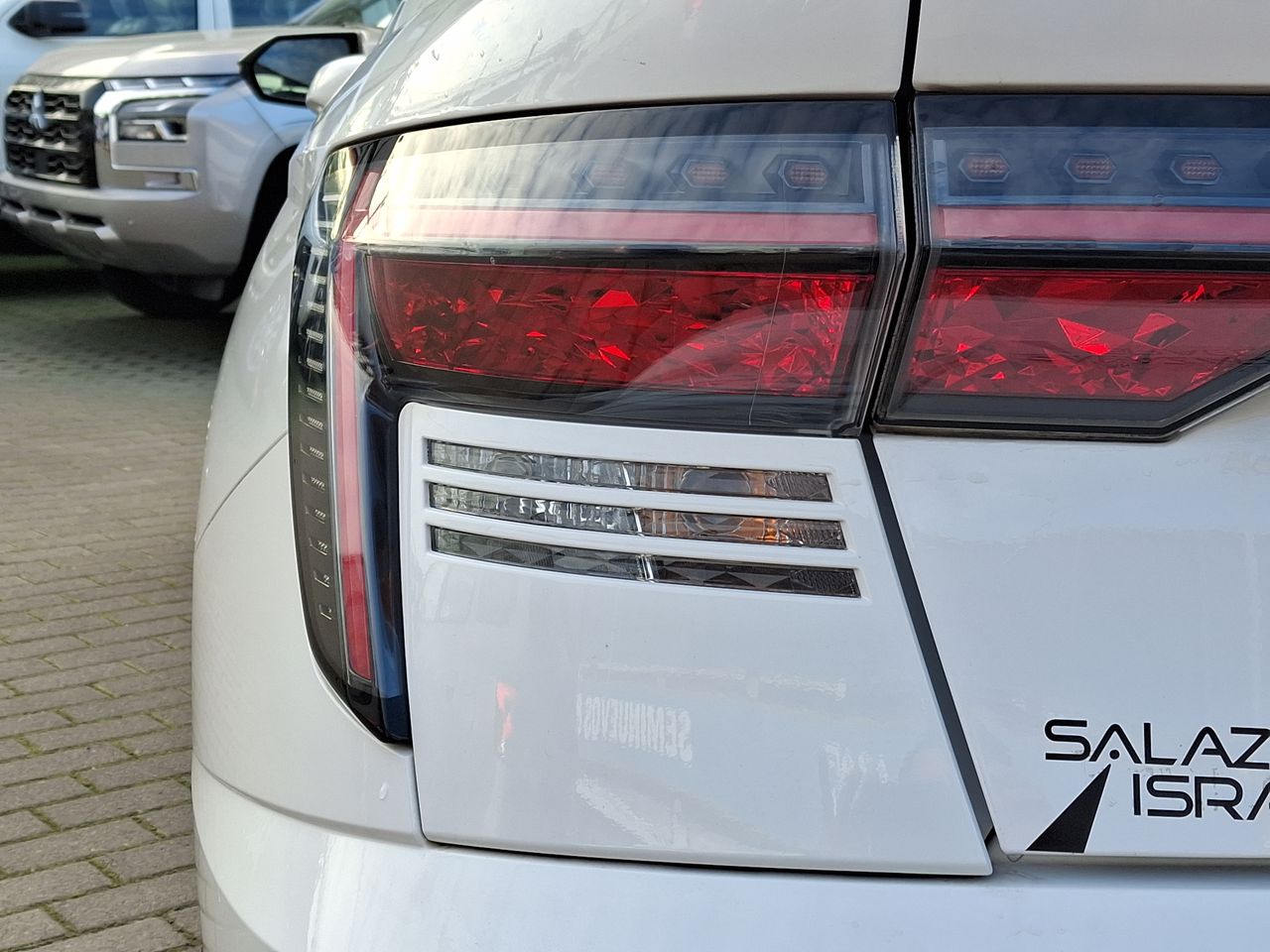 HYUNDAI - 21