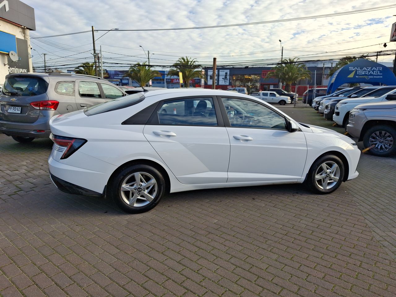 HYUNDAI - 8