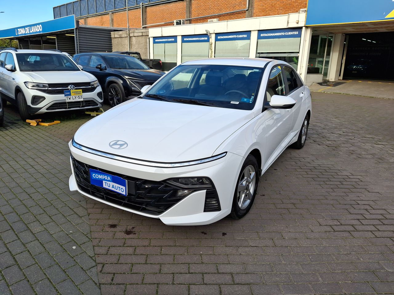 HYUNDAI - 3