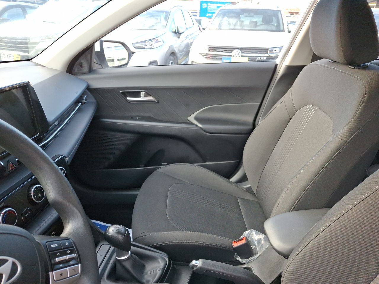 HYUNDAI - 10