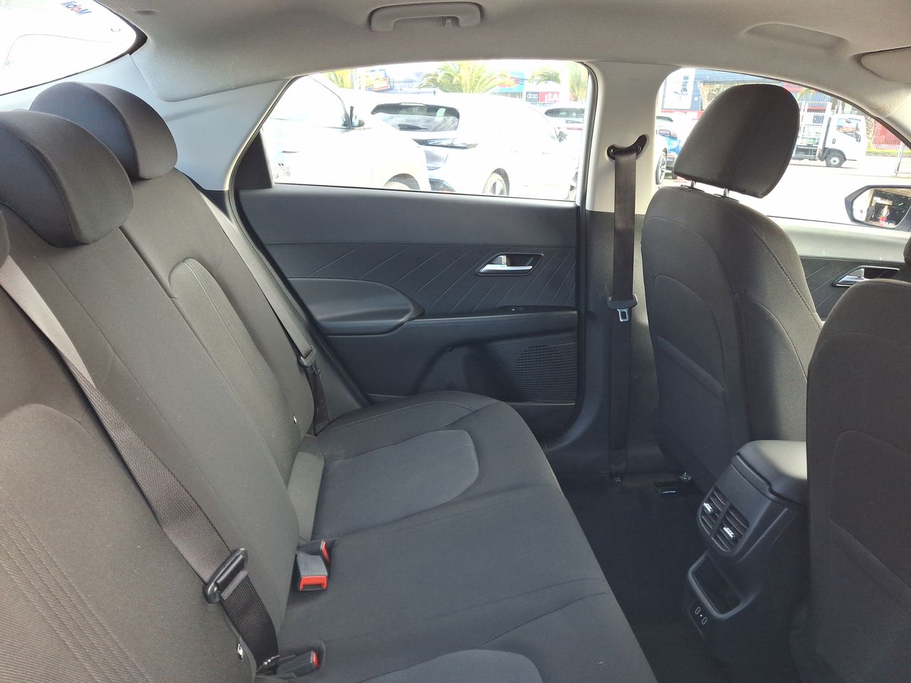 HYUNDAI - 15
