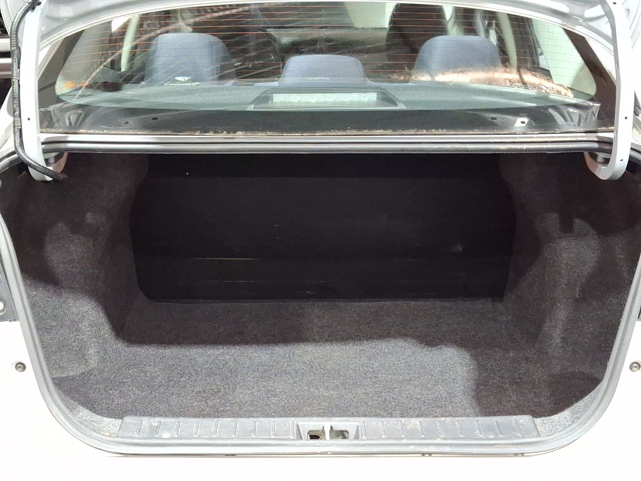 Land Rover Defender — foto 13 de 25