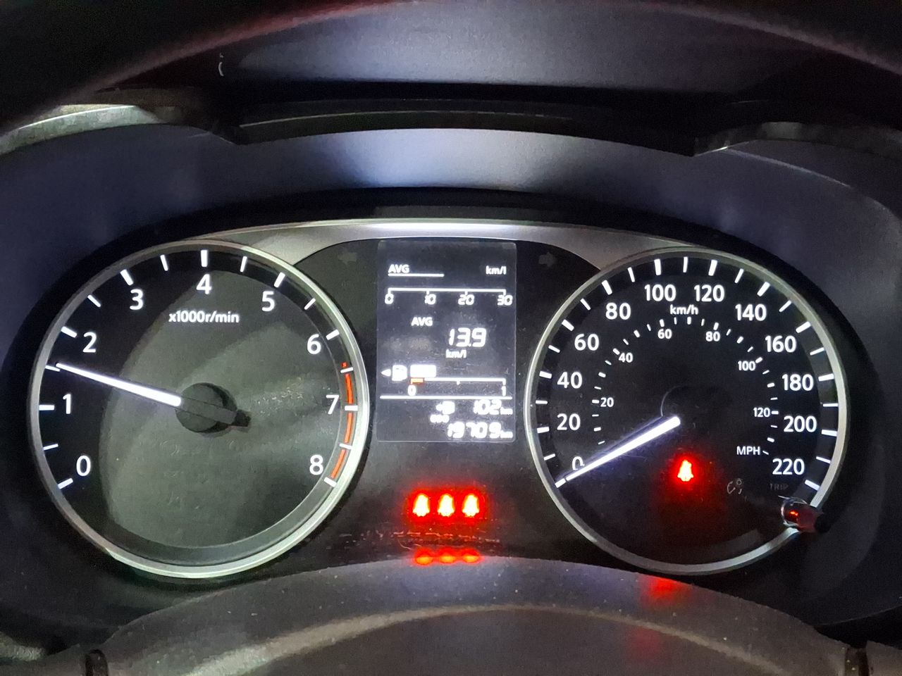 Land Rover Defender — foto 18 de 25