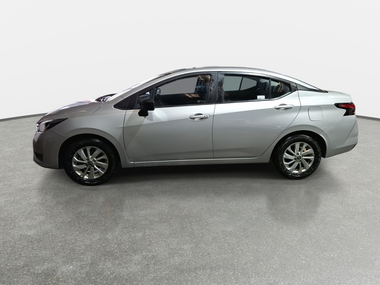 NISSAN - 4