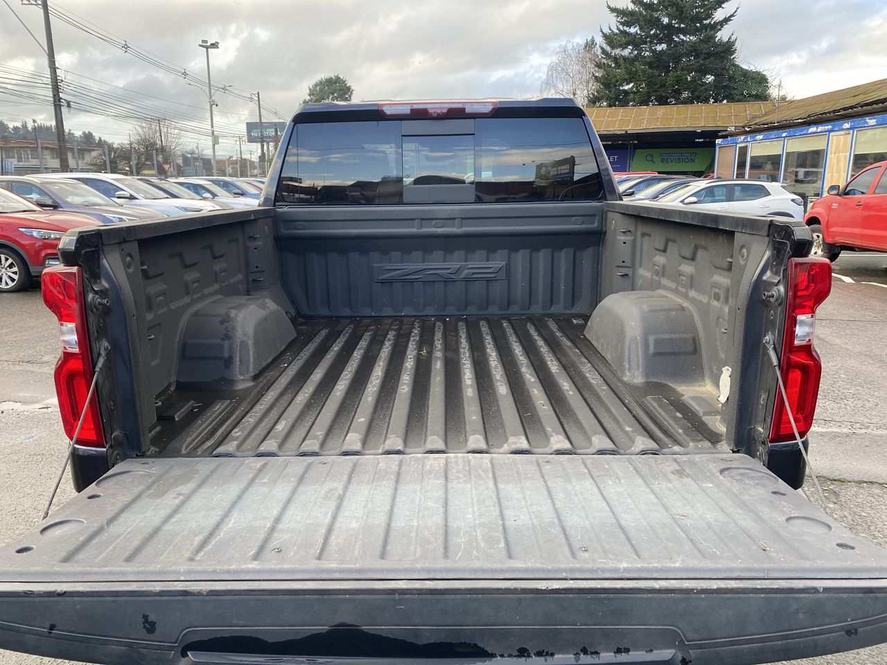 Chevrolet Silverado — foto 14 de 28