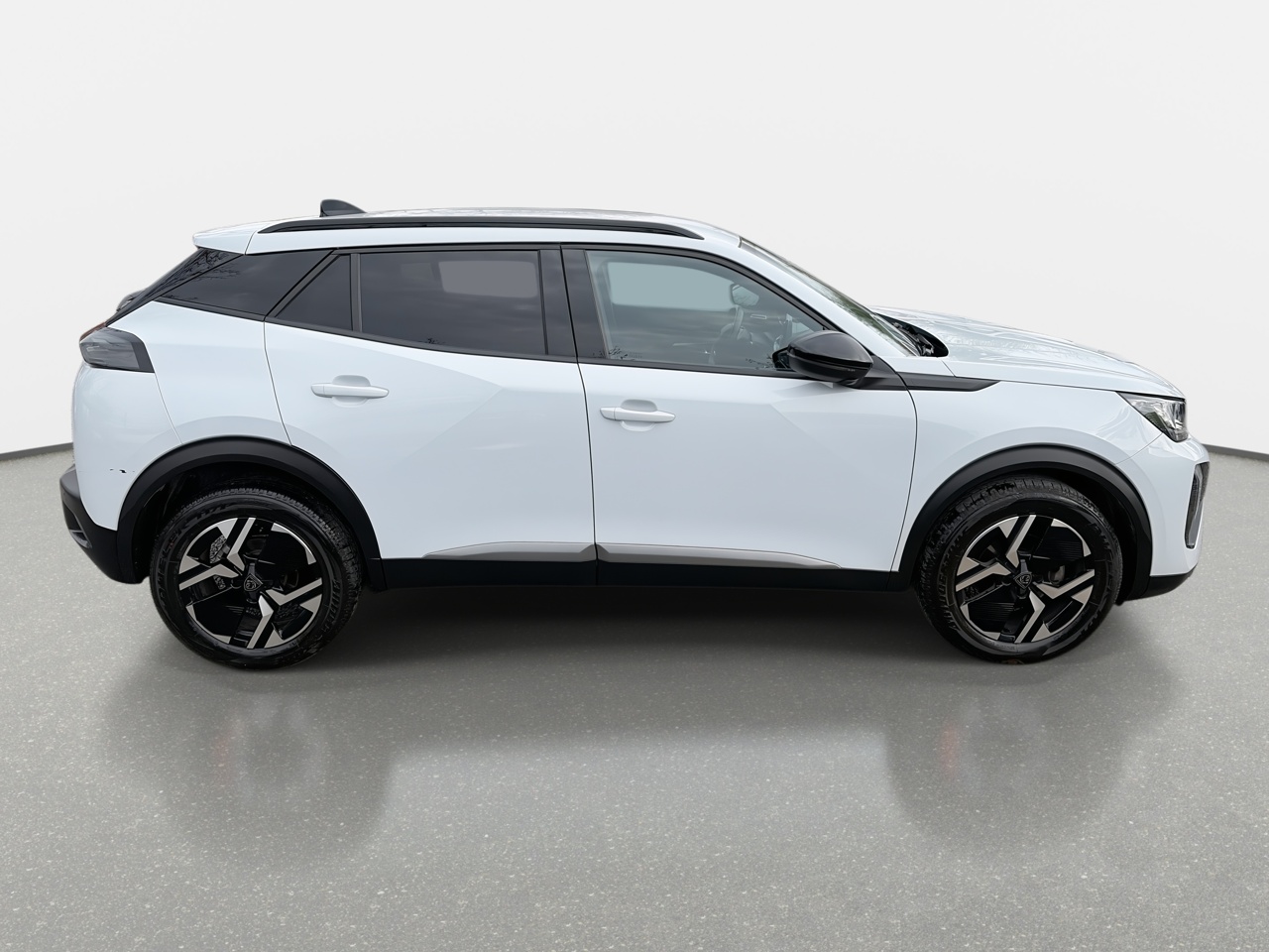 Peugeot 2008 — foto 9 de 28