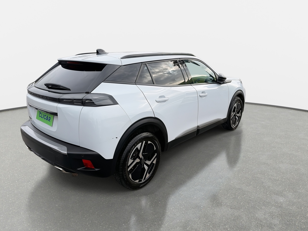 Peugeot 2008 — foto 8 de 28
