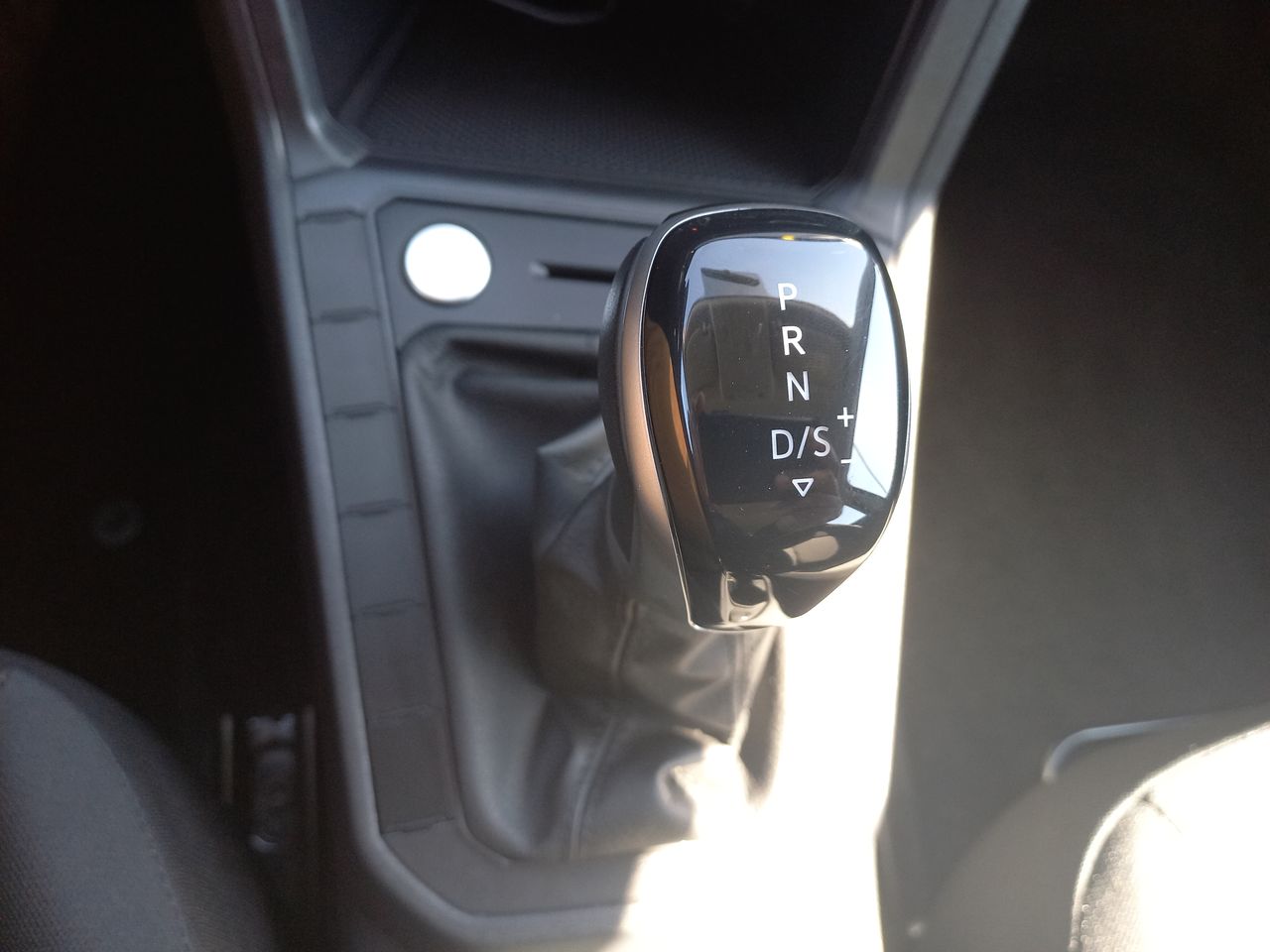 Volkswagen Polo — foto 26 de 28