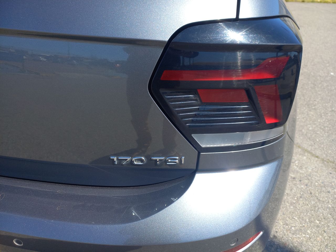 Volkswagen Polo — foto 19 de 28