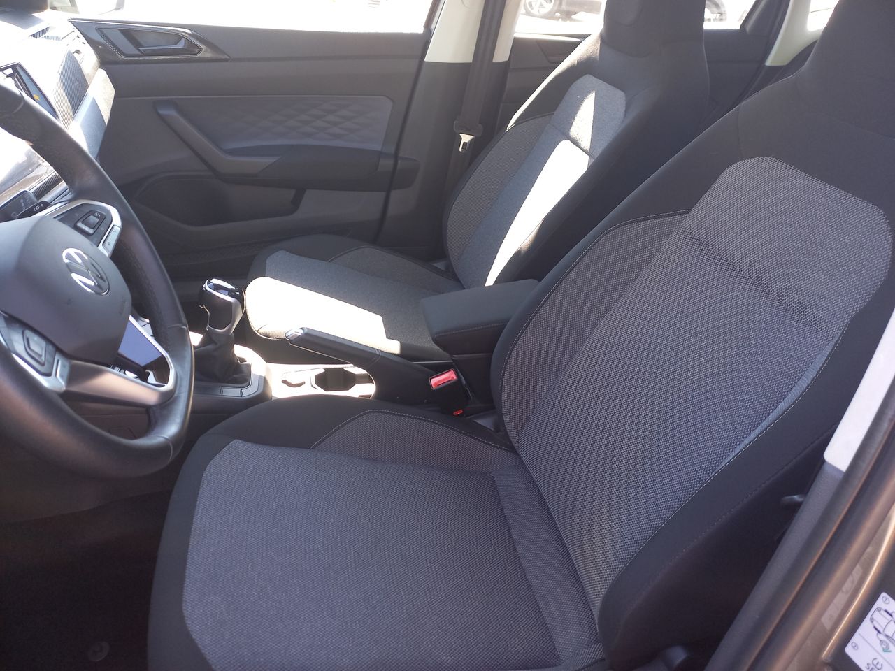 Volkswagen Polo — foto 21 de 28