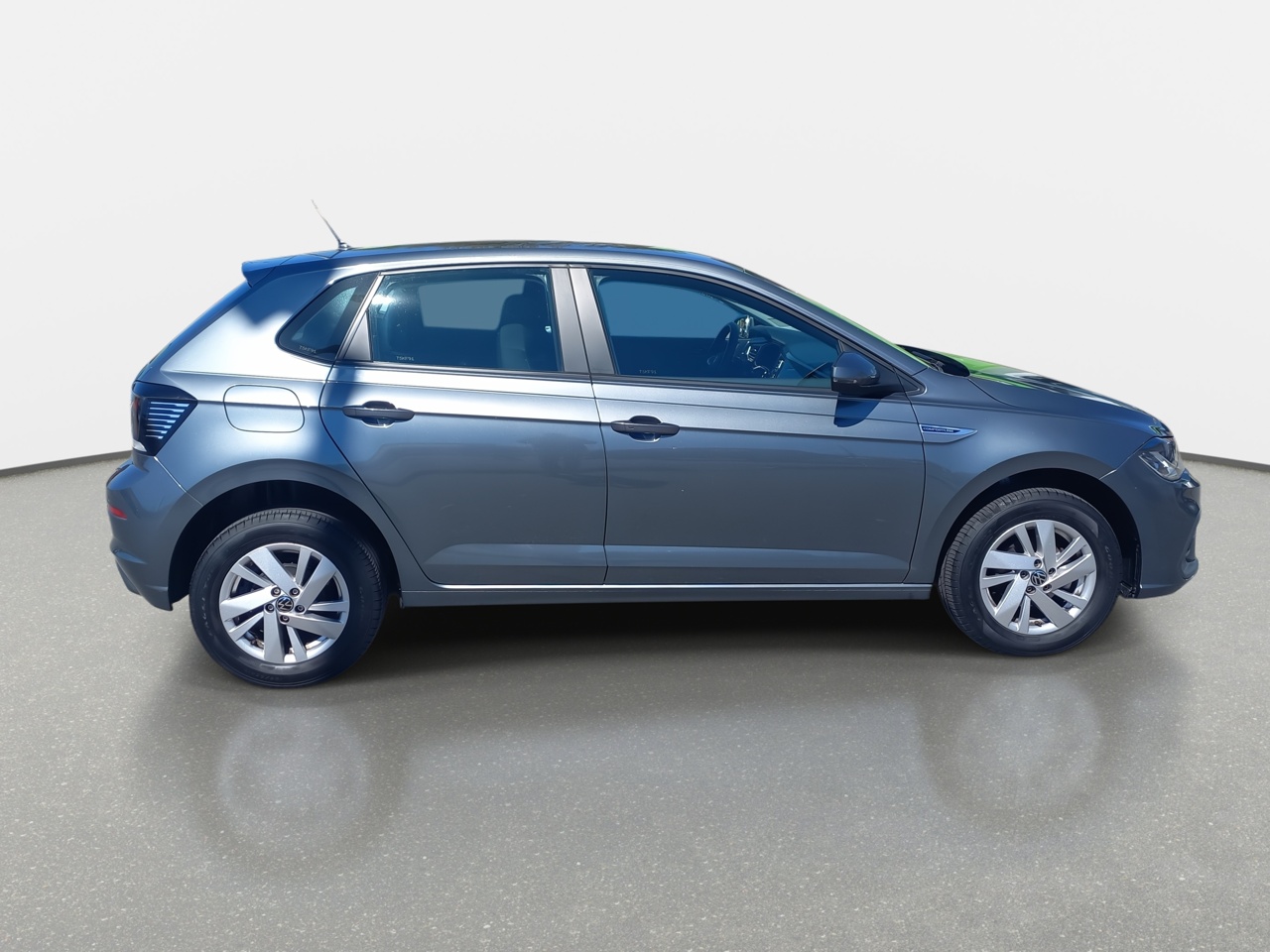 Volkswagen Polo — foto 9 de 28