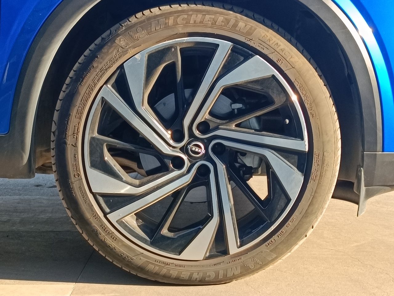 NISSAN - 17