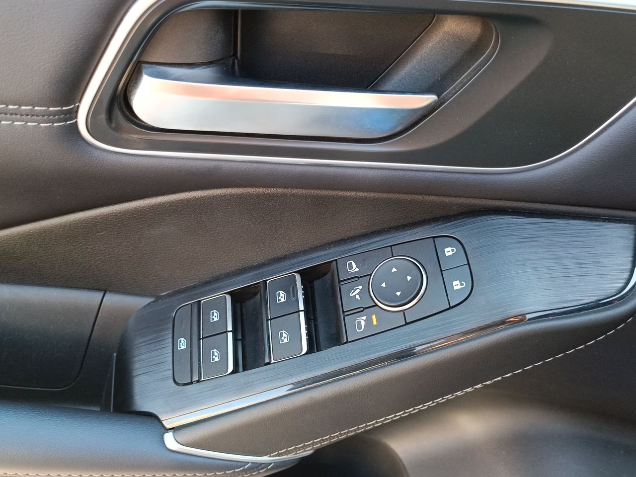 NISSAN - 20