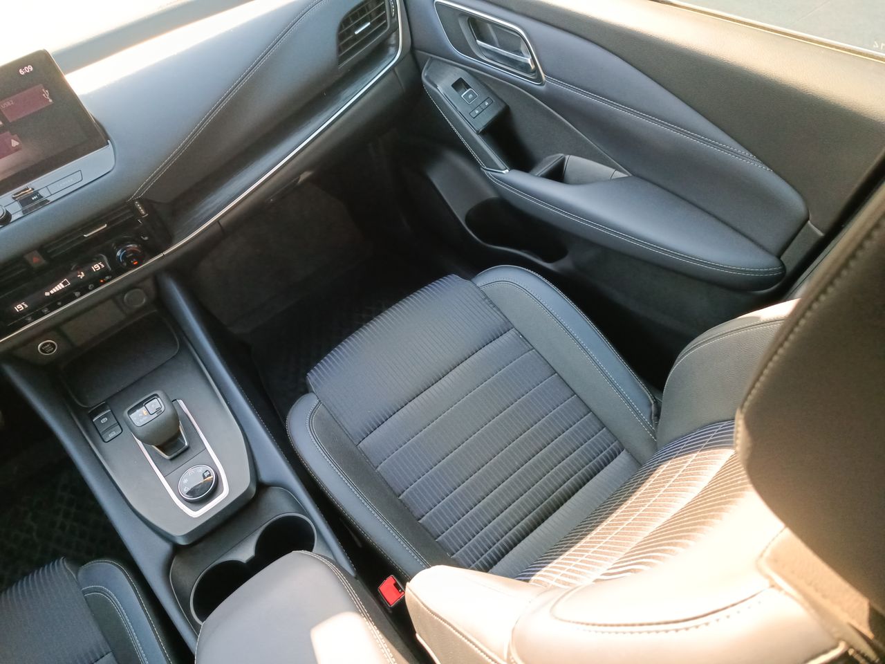 NISSAN - 10