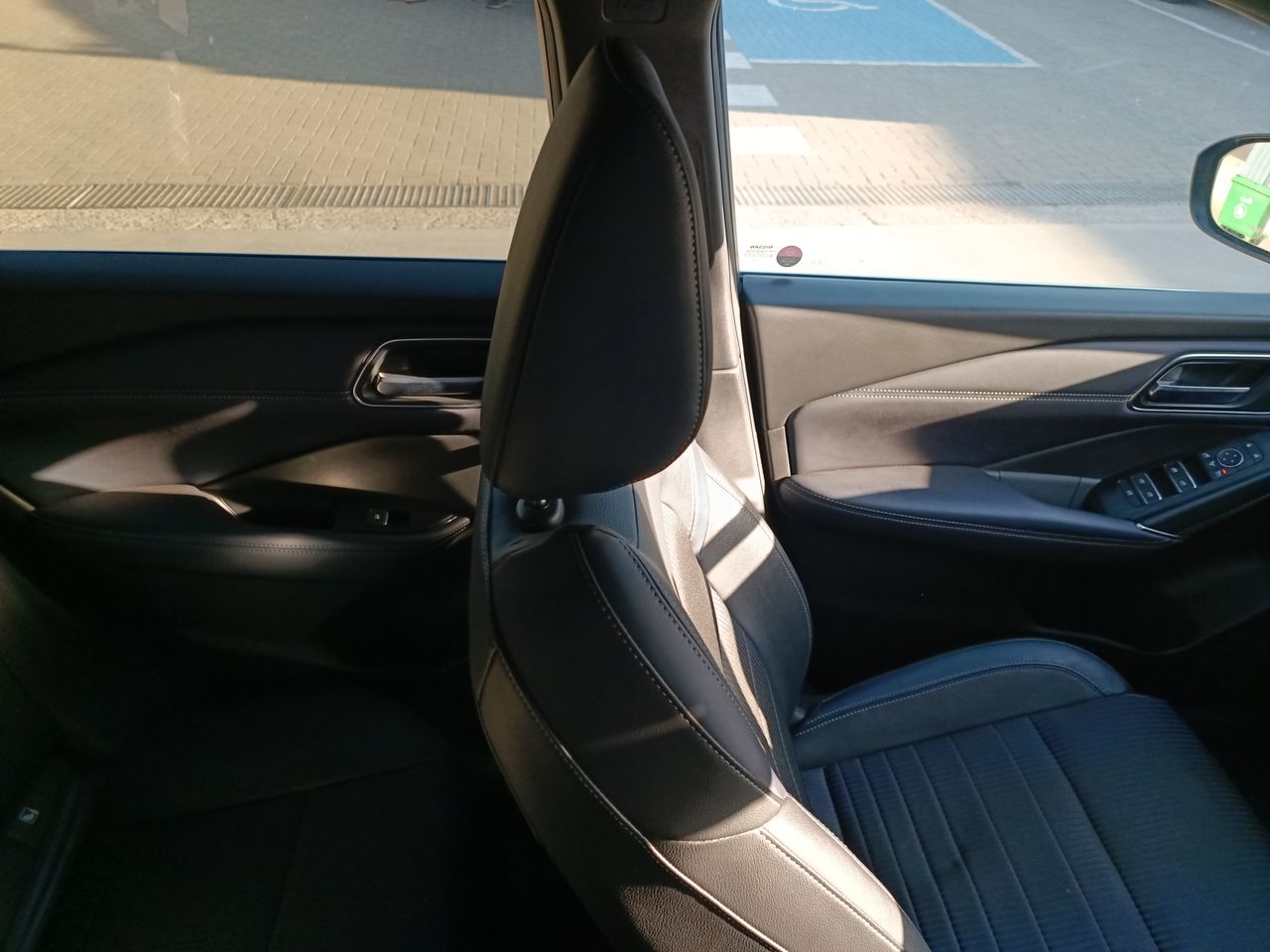 NISSAN - 15