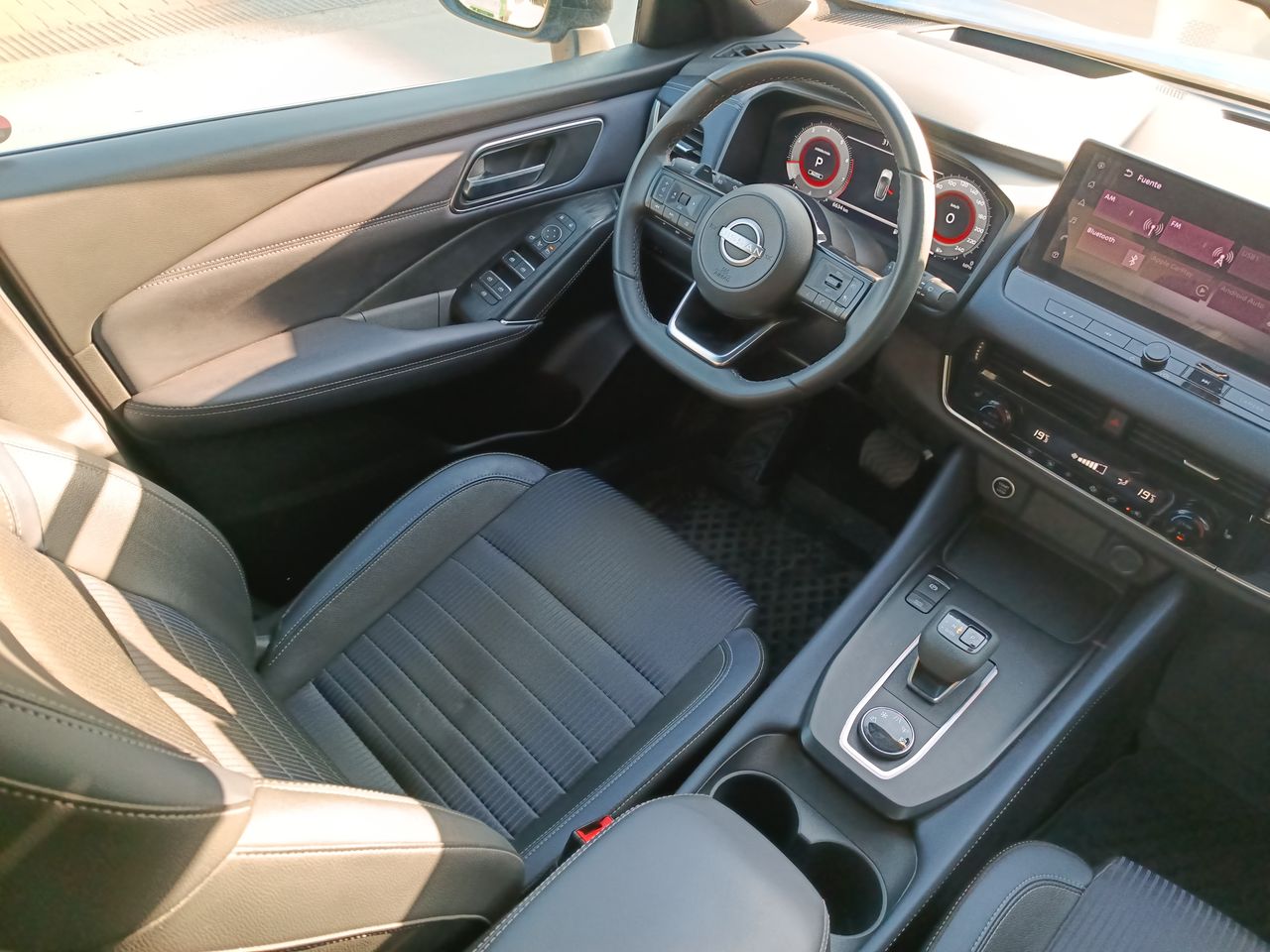 NISSAN - 16
