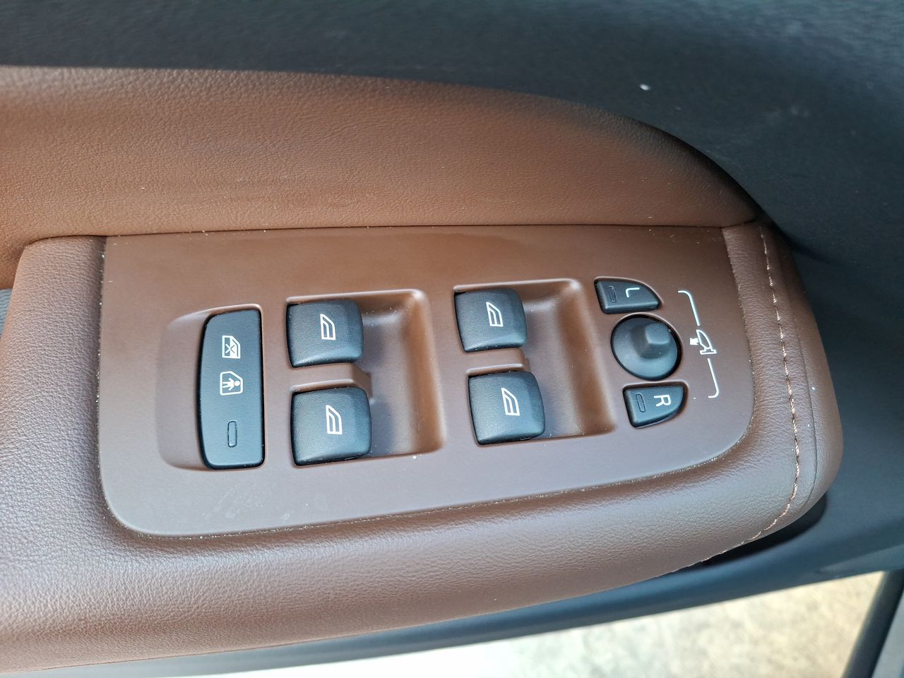 VOLVO - 21