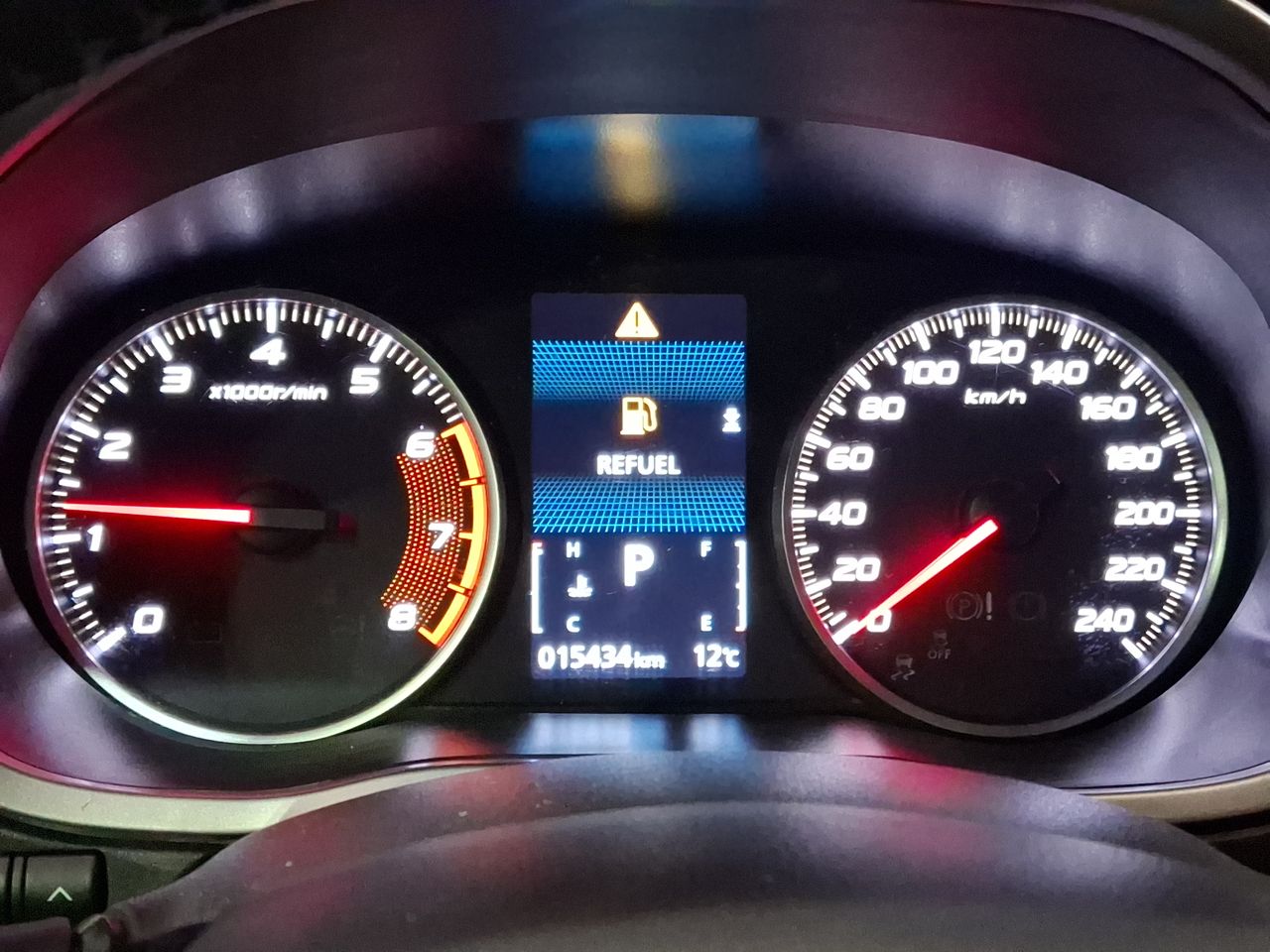 Mitsubishi Eclipse Cross — foto 19 de 27