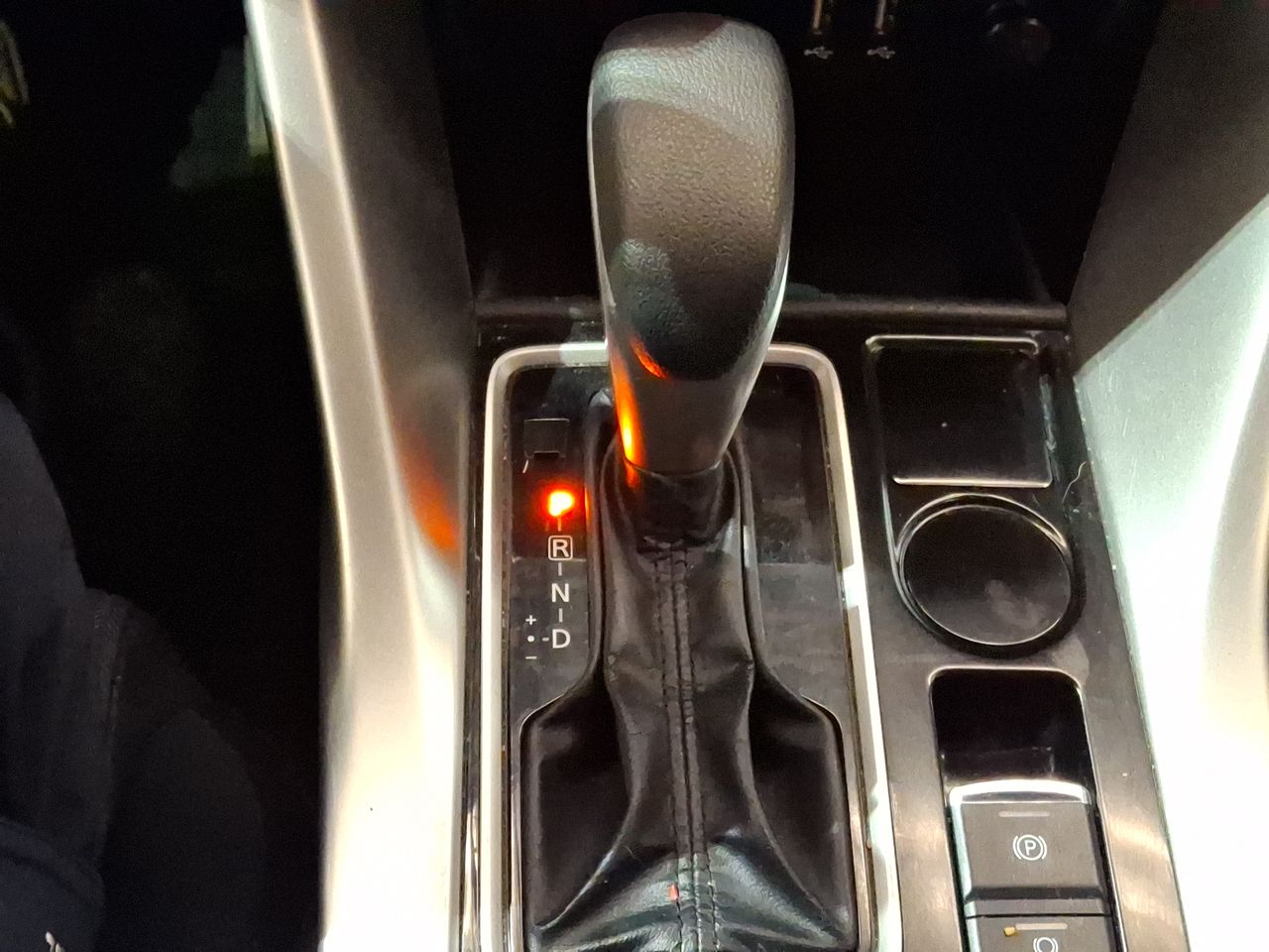 Mitsubishi Eclipse Cross — foto 23 de 27