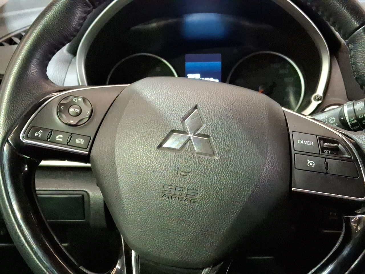 Mitsubishi Eclipse Cross — foto 18 de 27