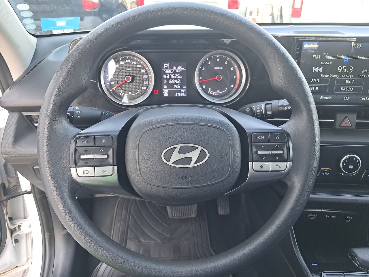 HYUNDAI - 21