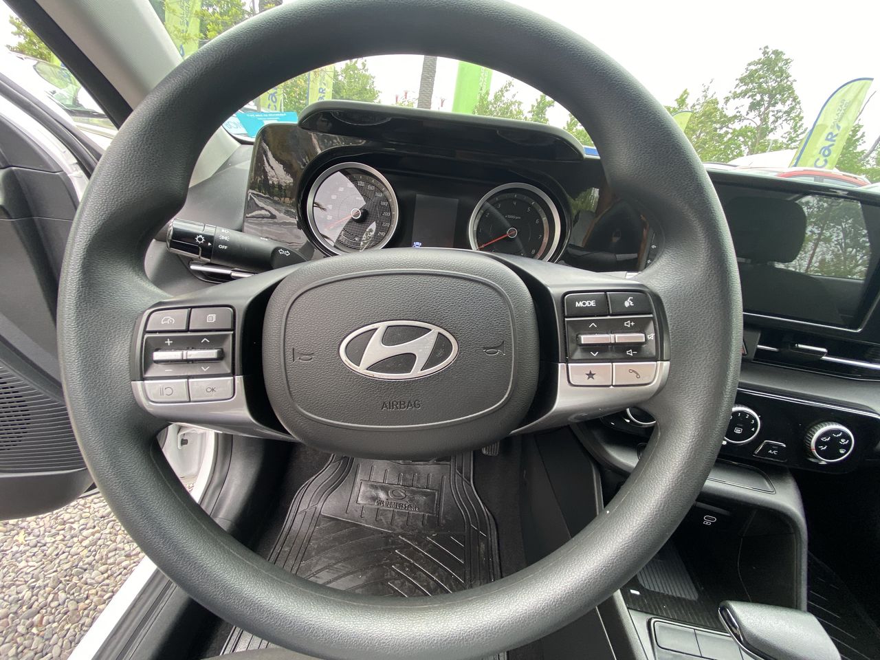 HYUNDAI - 26