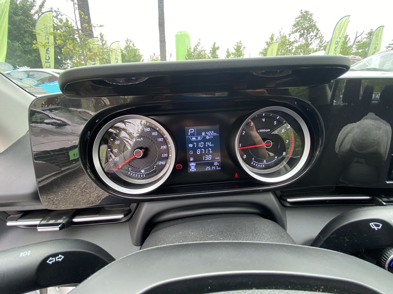 HYUNDAI - 27