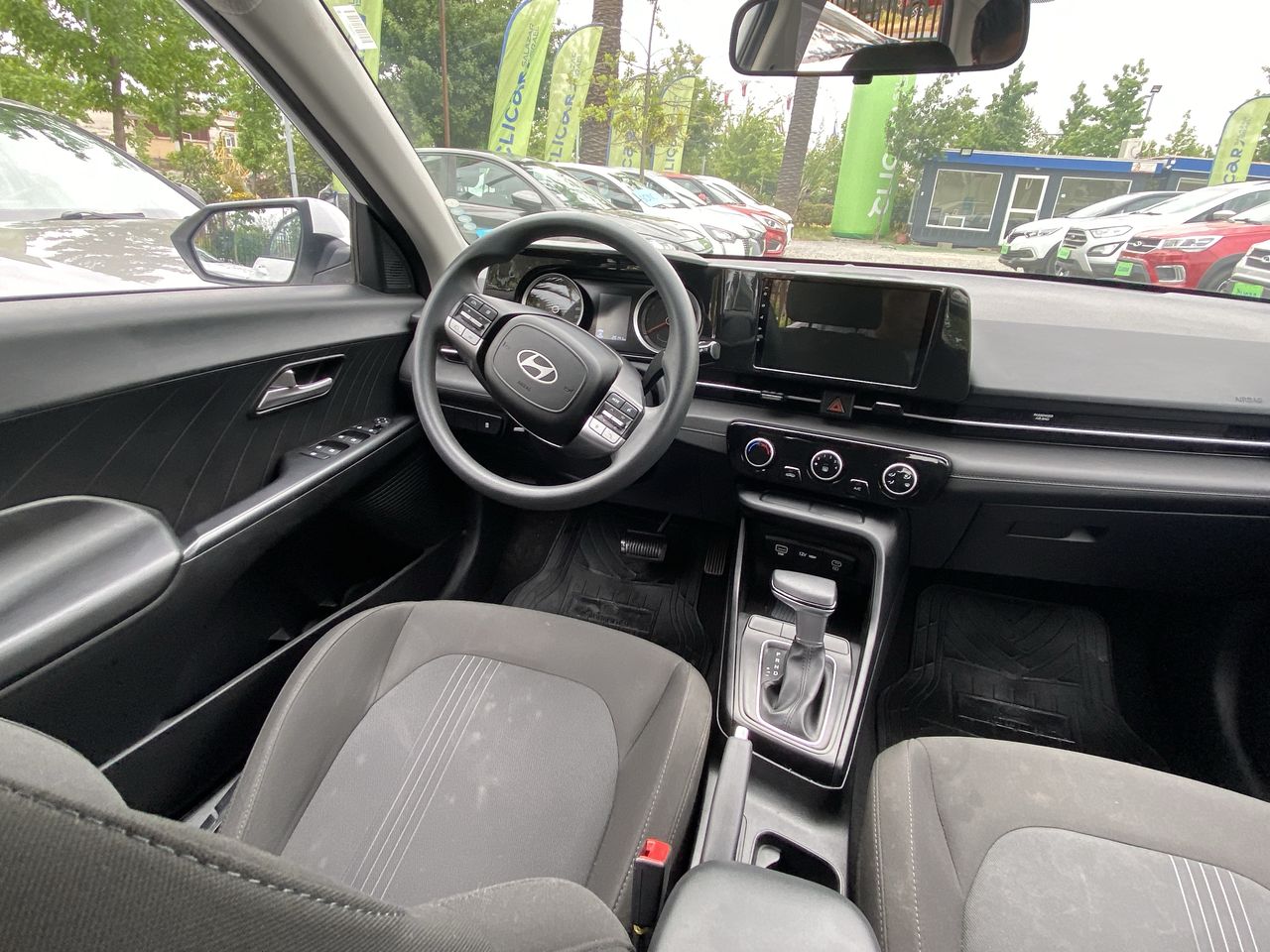 HYUNDAI - 16