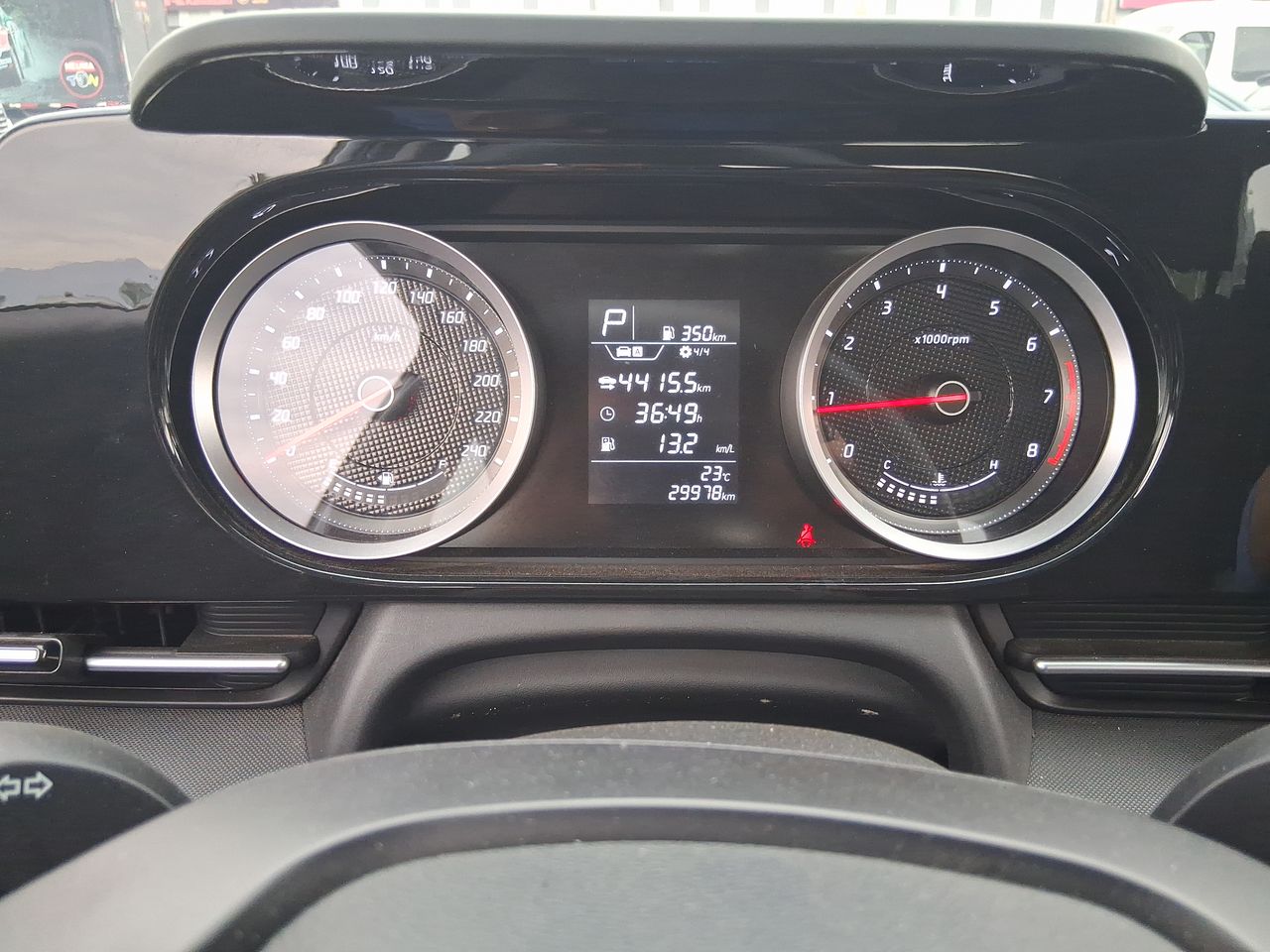 HYUNDAI - 23