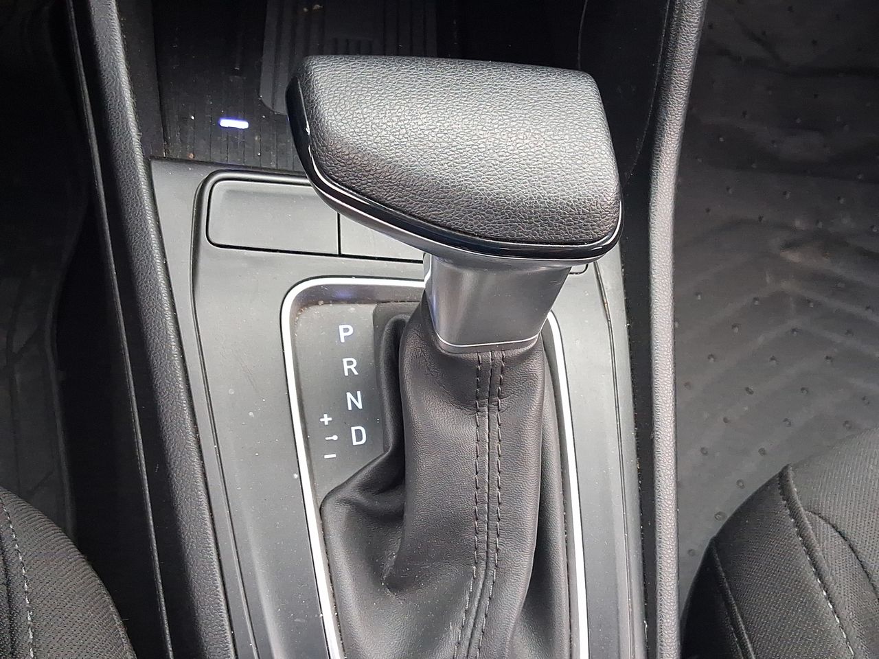 HYUNDAI - 27