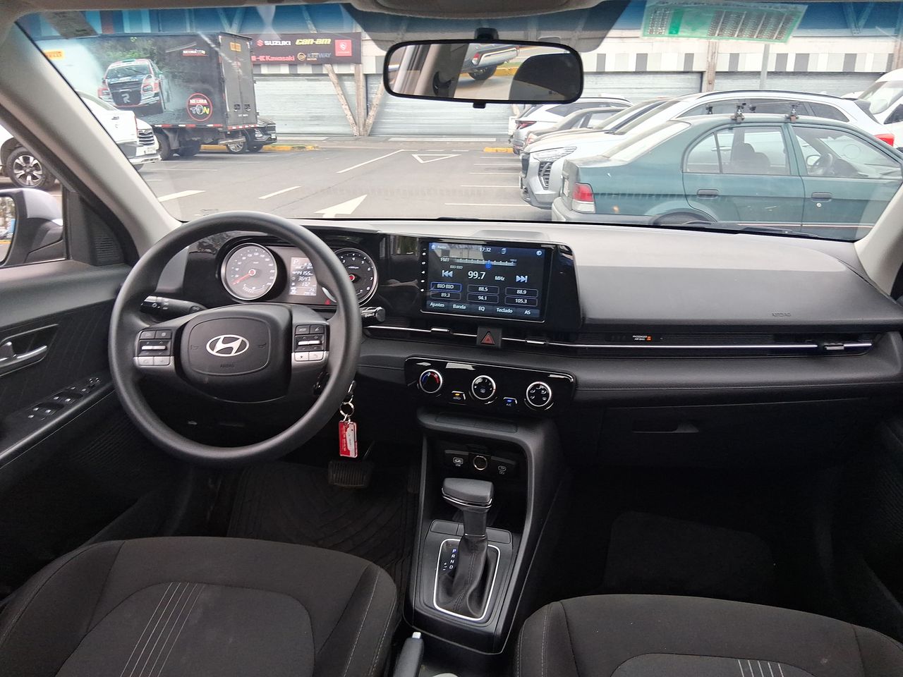 HYUNDAI - 28