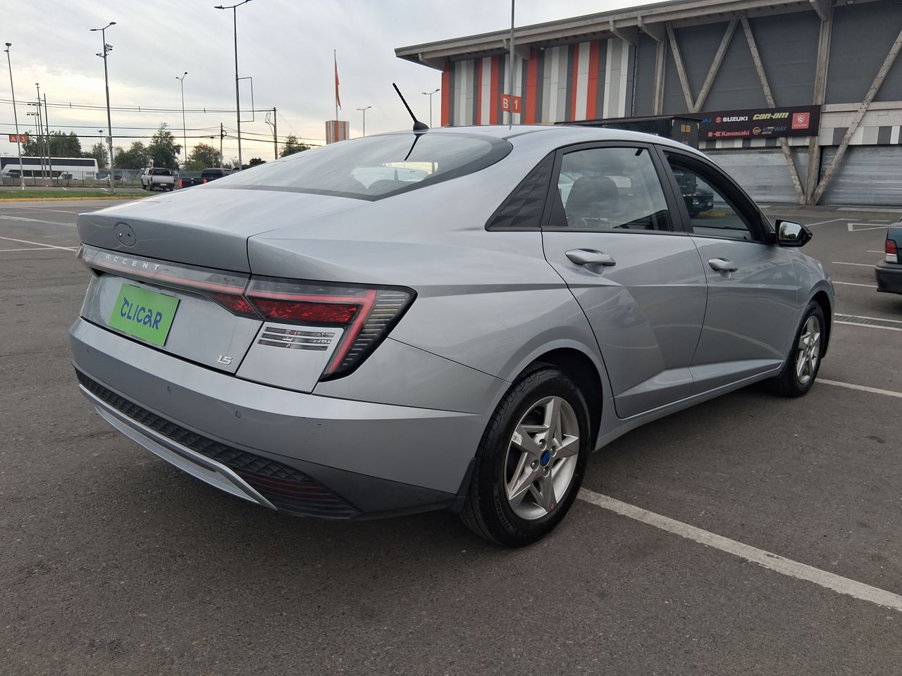 HYUNDAI - 5
