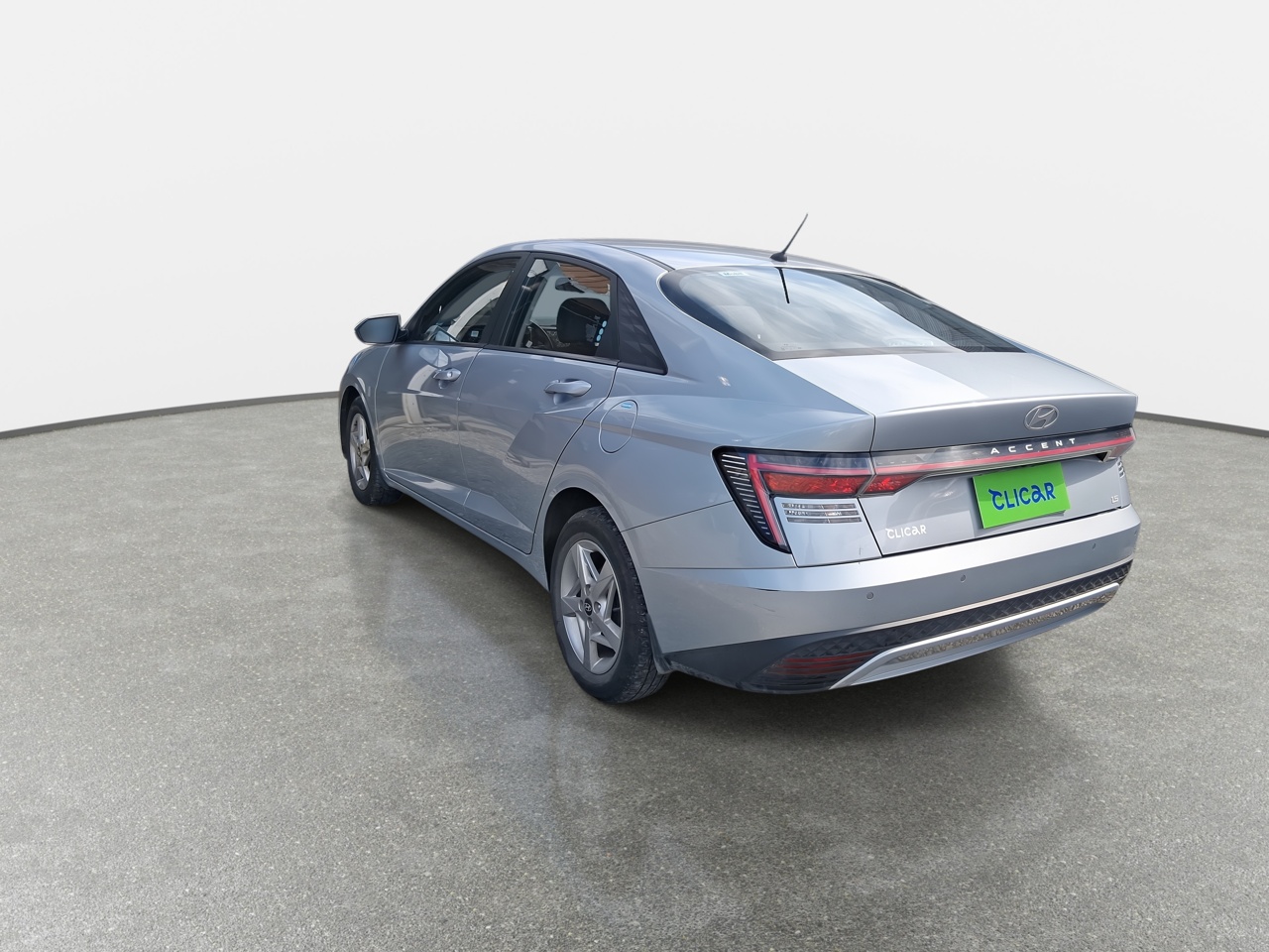 HYUNDAI - 5