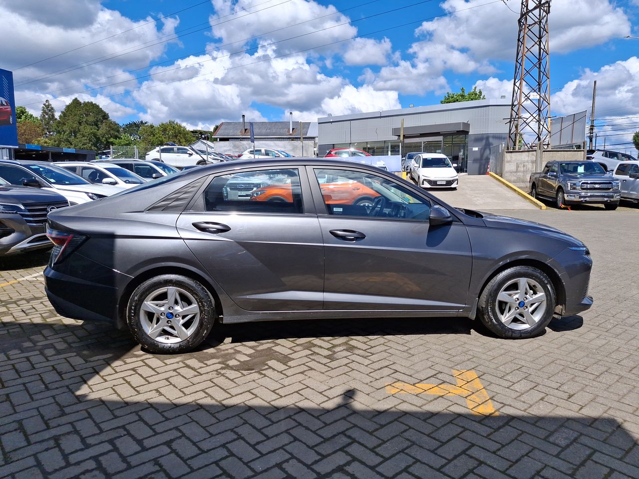 HYUNDAI - 8