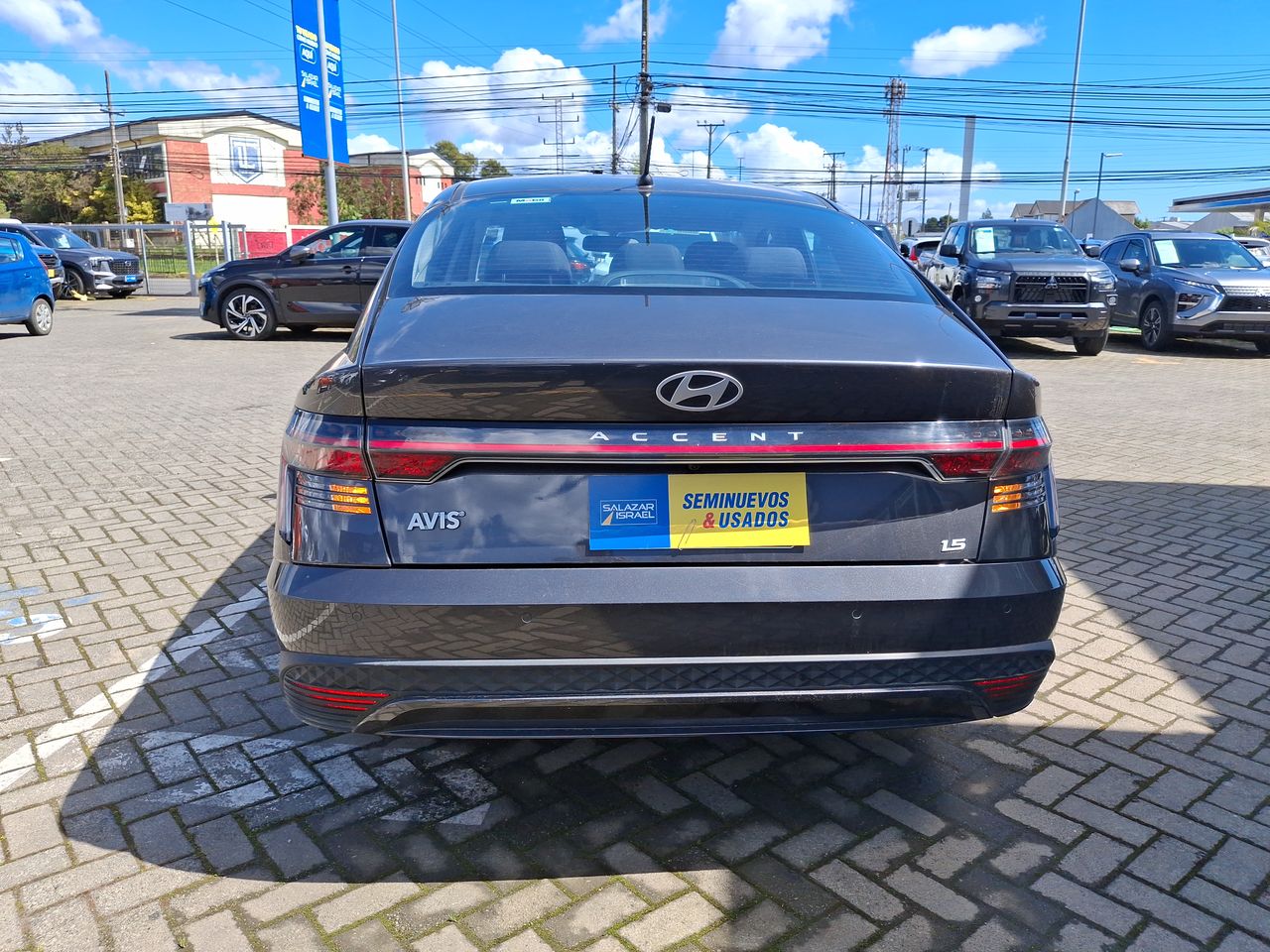 HYUNDAI - 6