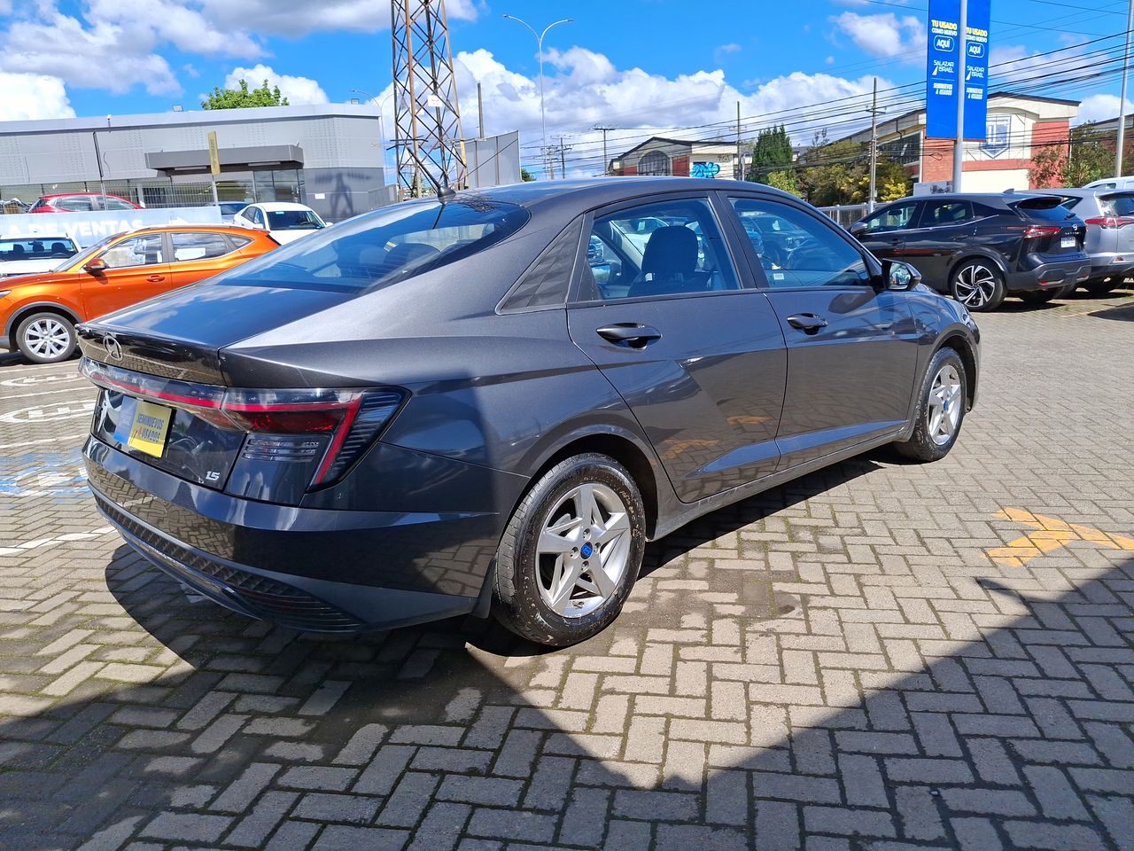 HYUNDAI - 7