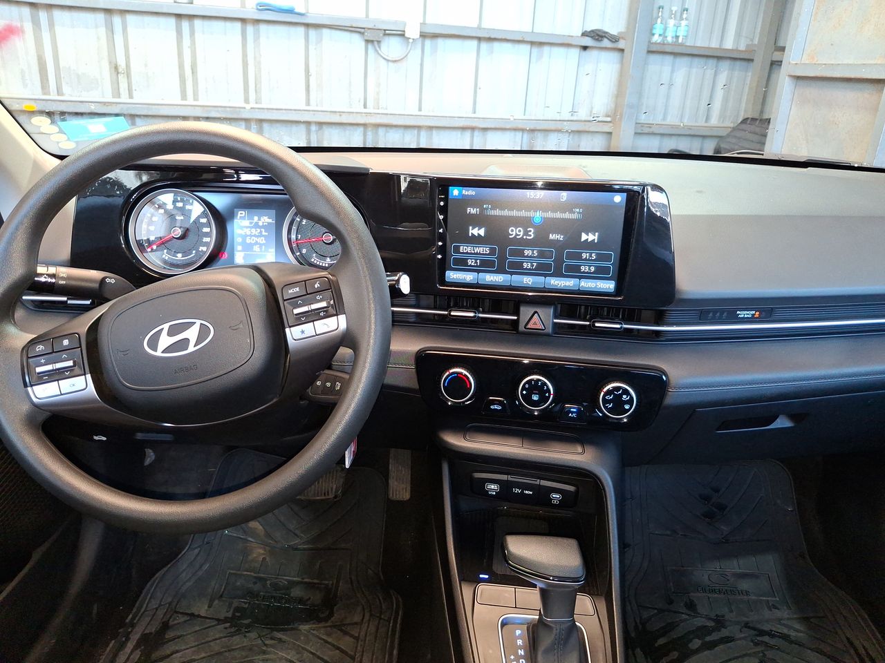 HYUNDAI - 13