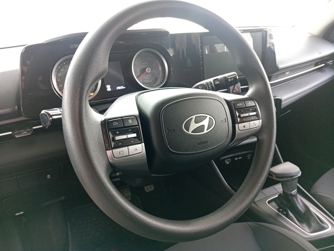 HYUNDAI - 25