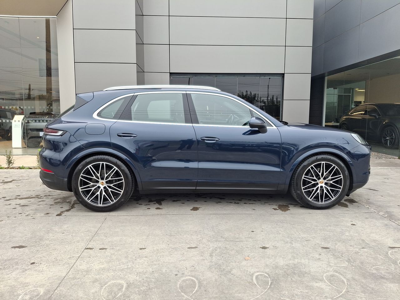 PORSCHE - 8