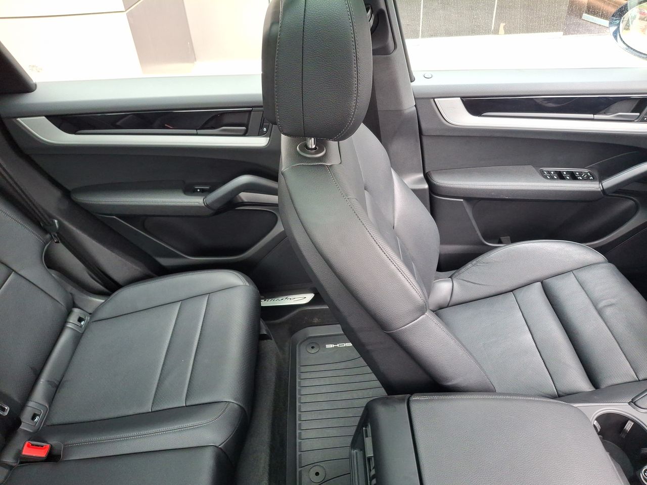 PORSCHE - 15