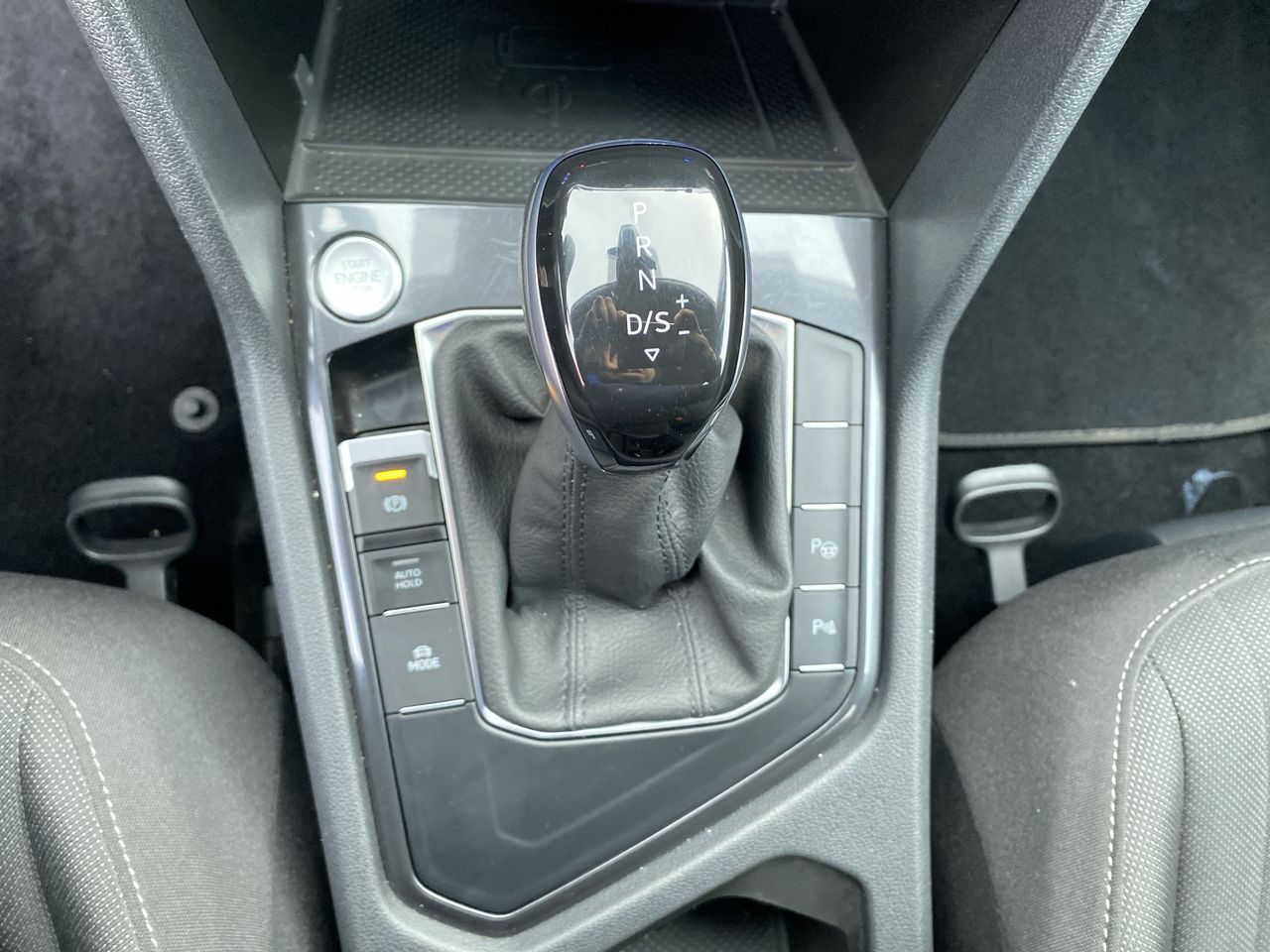 VOLKSWAGEN - 29