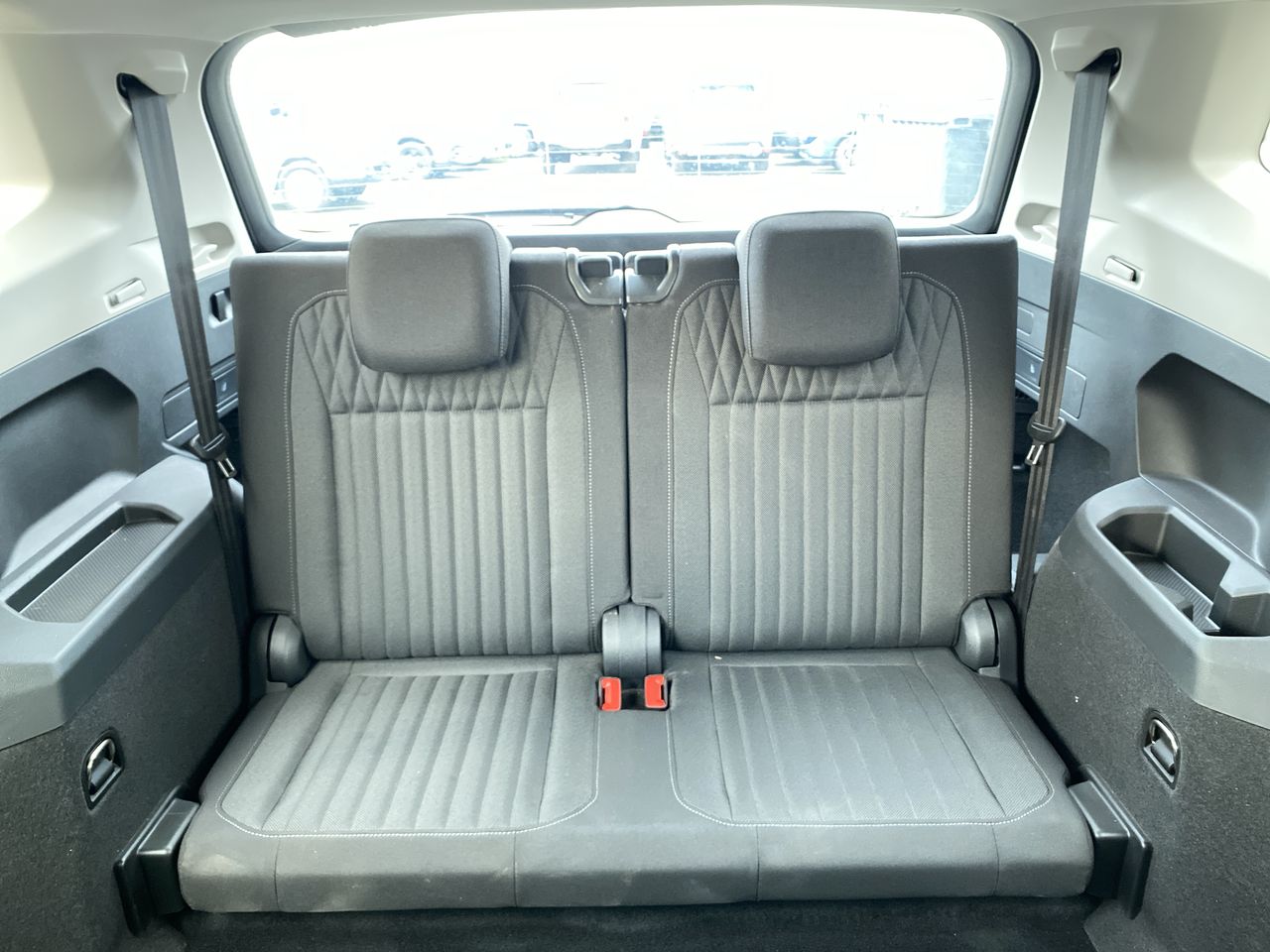 VOLKSWAGEN - 33