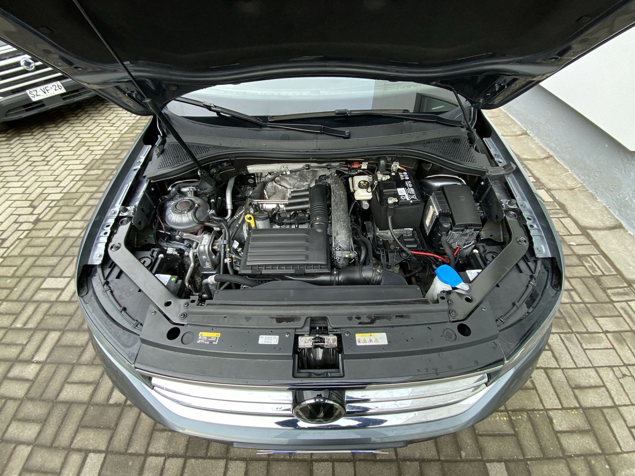 VOLKSWAGEN - 16