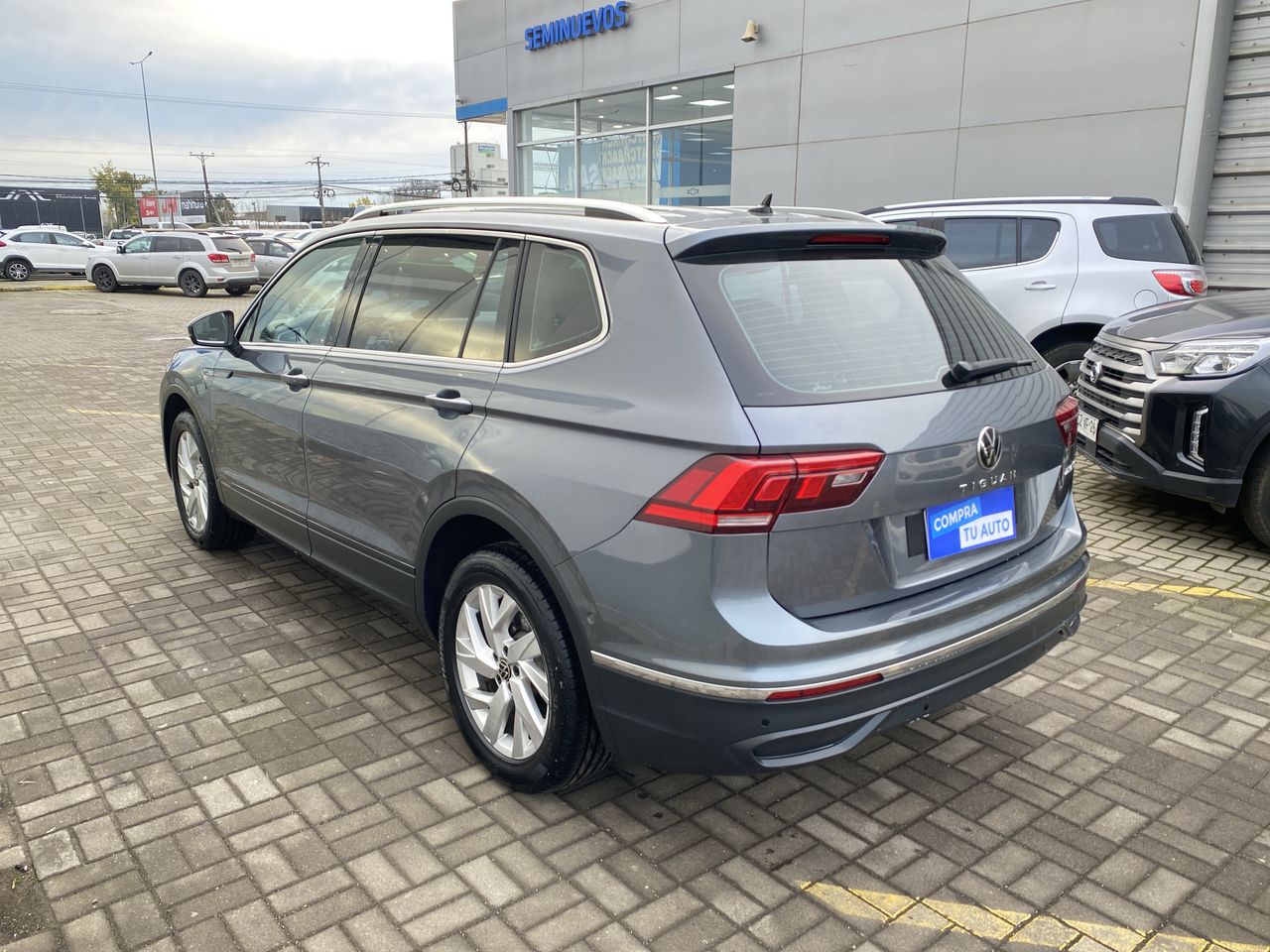 VOLKSWAGEN - 5