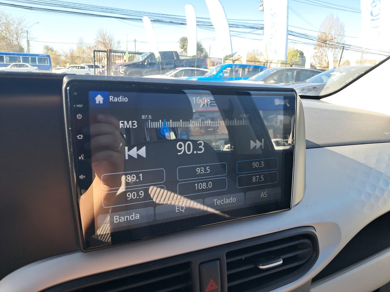 HYUNDAI - 27