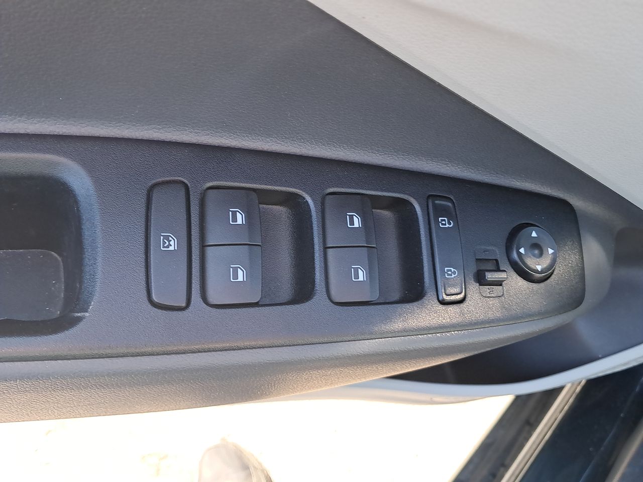 HYUNDAI - 21