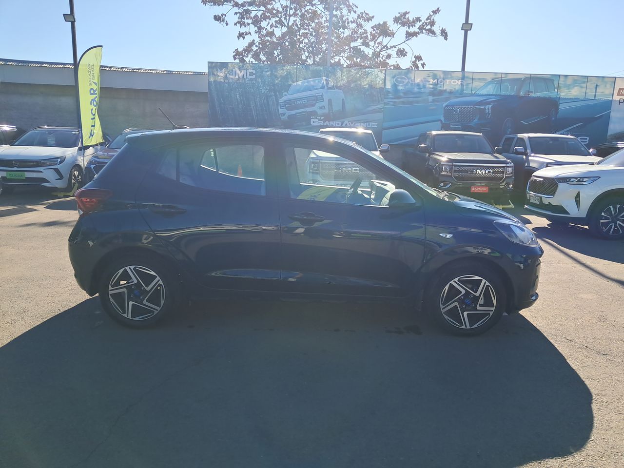 HYUNDAI - 8