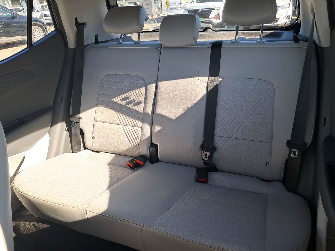 HYUNDAI - 13