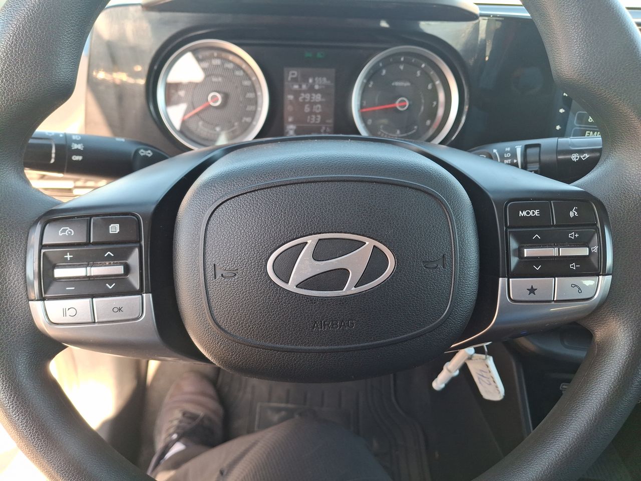 HYUNDAI - 23
