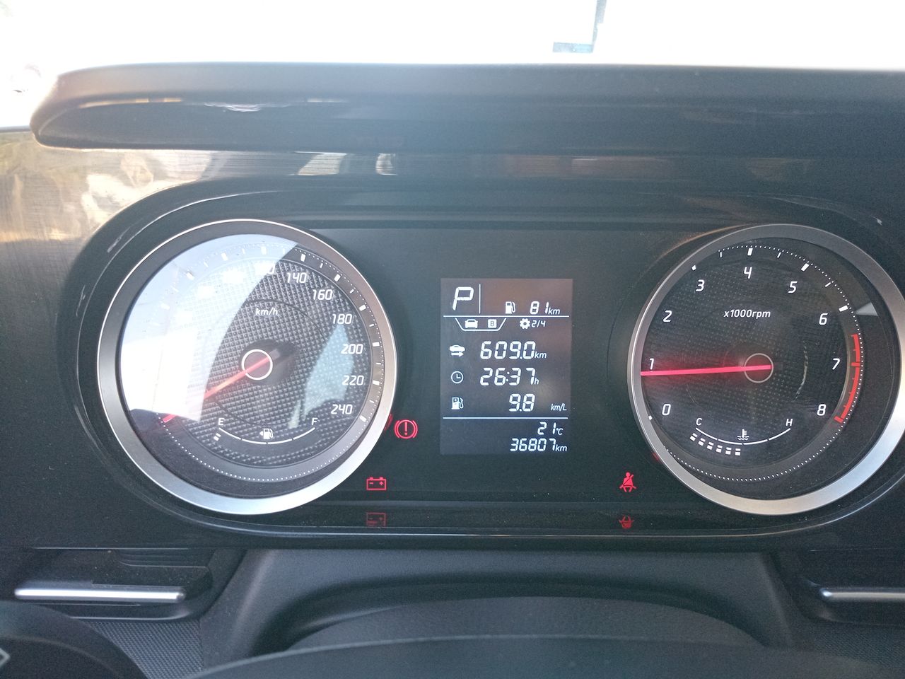 HYUNDAI - 25
